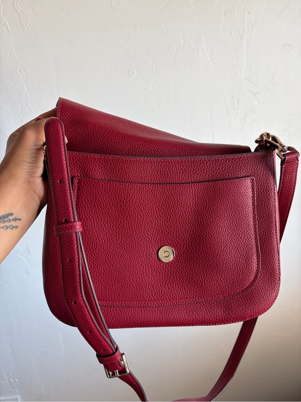 kate spade burgundy pebbled leather crossbody bag - Picture 2 of 8